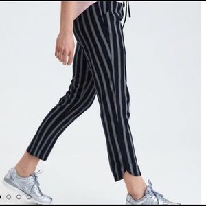 American Eagle black and white pants